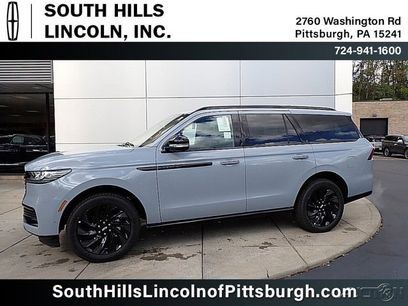 New 2025 Lincoln Navigator Reserve w/ Jet Appearance Package