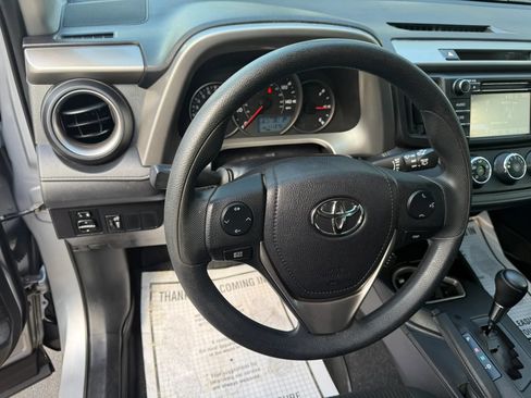 Used 2016 Toyota RAV4 LE AWD/4WD image 20