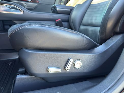 Used 2024 Lincoln Nautilus Reserve w/ Equipment Group 202A image 13