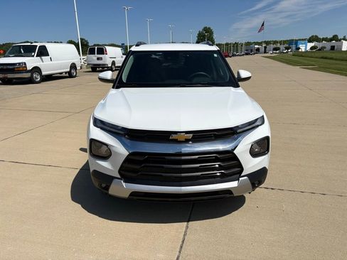 Used 2023 Chevrolet TrailBlazer LT w/ Convenience Package AWD/4WD image 9