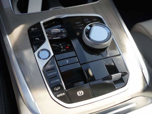 Used 2026 BMW X7 M60i image 26