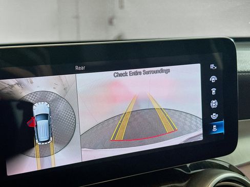 Used 2020 Mercedes-Benz GLC 300 image 22