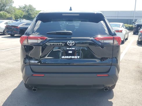 Used 2025 Toyota RAV4 LE FWD image 7