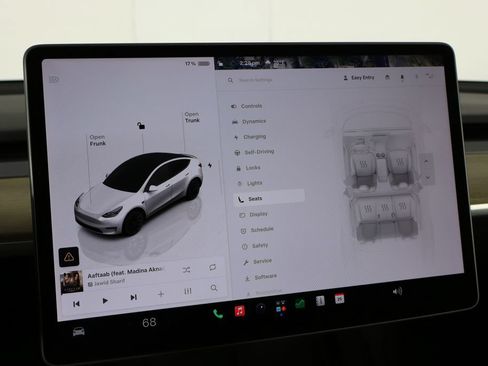 Used 2023 Tesla Model Y Long Range AWD/4WD image 34