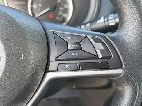 Used 2022 Nissan Kicks S FWD image 21
