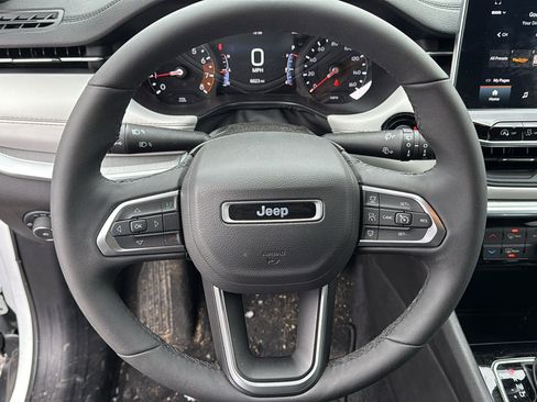 New 2025 Jeep Compass Limited image 8