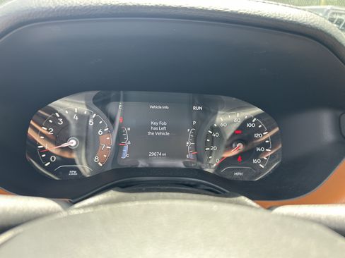 Used 2023 Jeep Compass Limited w/ Sun and Sound Group AWD/4WD image 29