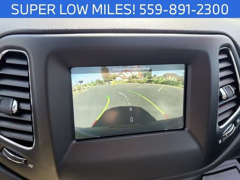 Used 2020 Jeep Compass Latitude FWD image 19