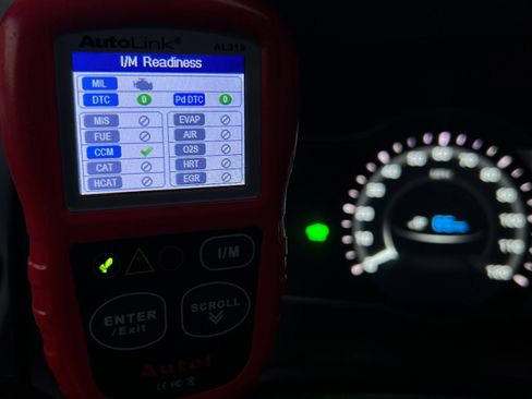 Used 2019 Hyundai Ioniq Hatchback 4D image 40