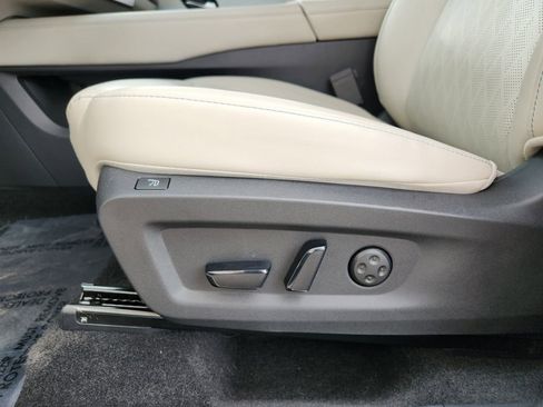 Used 2025 Nissan Murano Platinum w/ Cargo Package image 7