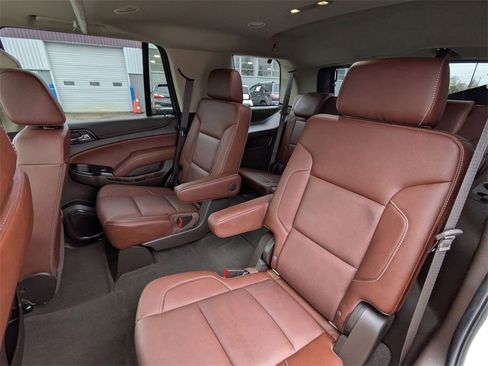 Used 2020 Chevrolet Tahoe Premier w/ Premier 6.2L Value Package image 28