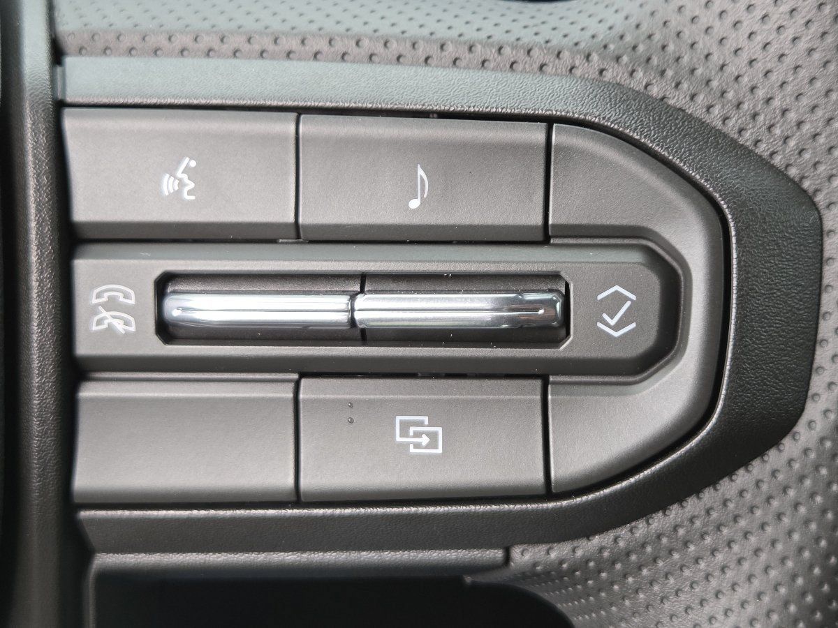 New 2026 Chevrolet Colorado Trail Boss AWD/4WD image 32