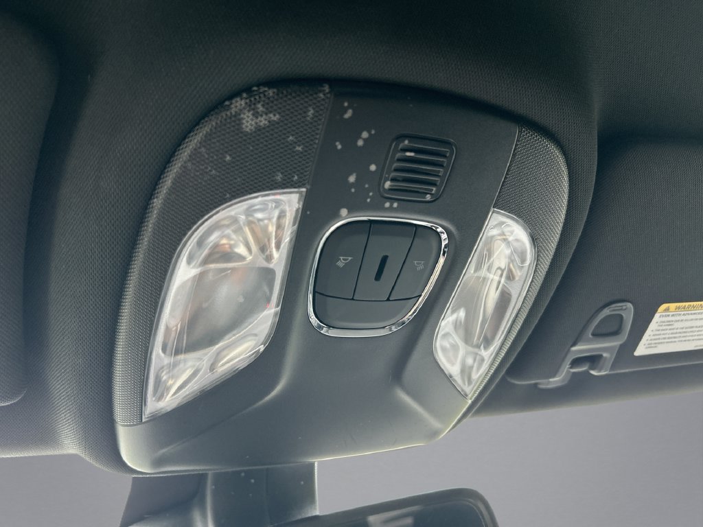 Used 2024 Jeep Compass Latitude AWD/4WD image 16