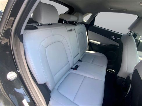 Used 2023 Hyundai Kona Limited FWD image 19