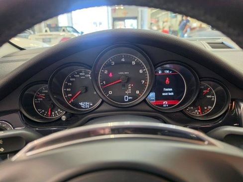 Used 2016 Porsche Panamera image 21