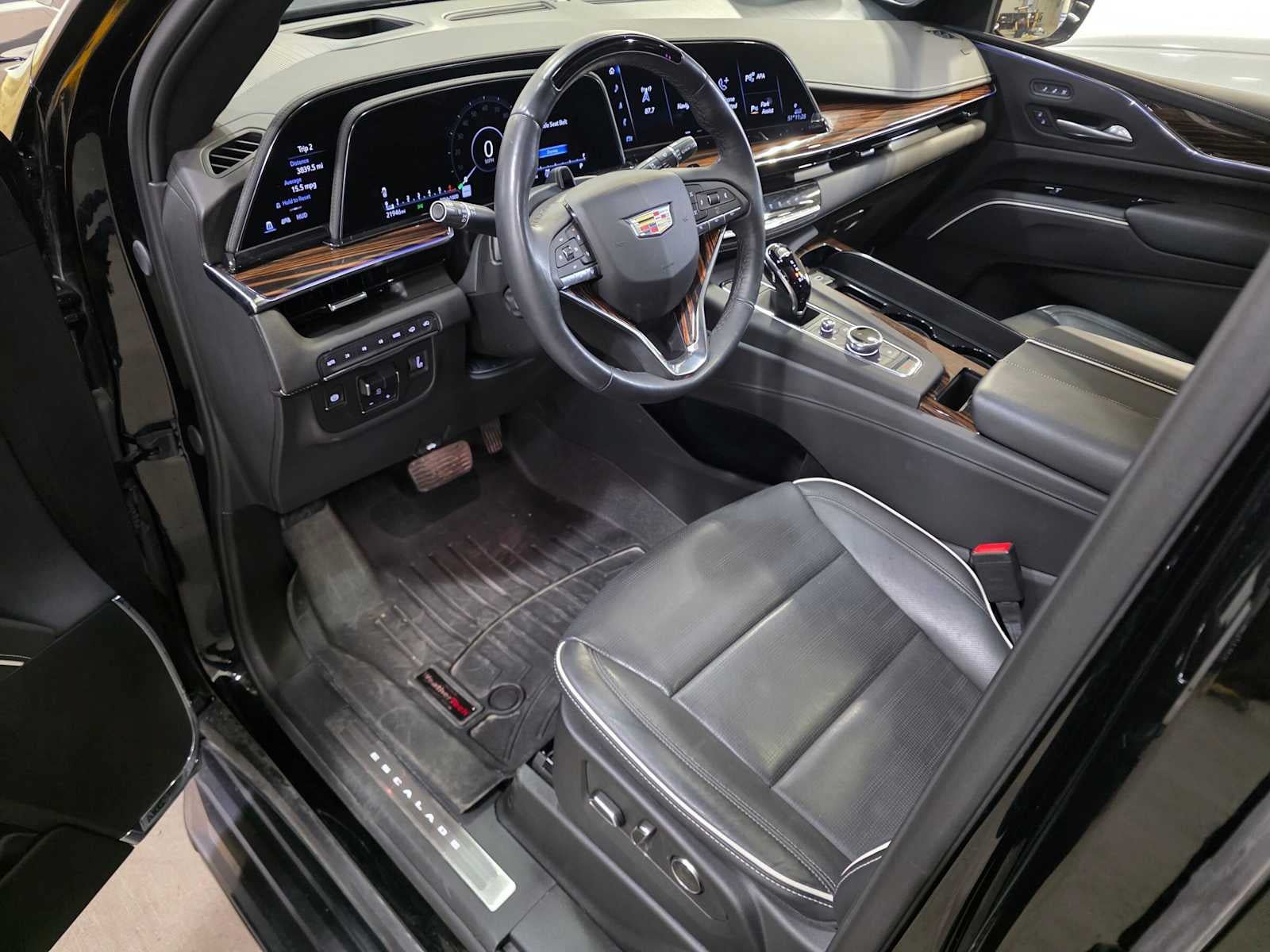 Certified 2024 Cadillac Escalade Premium Luxury w/ Performance Package AWD/4WD image 19