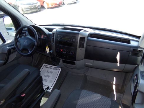 Used 2011 Mercedes-Benz Sprinter 2500 image 20