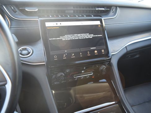 Used 2021 Jeep Grand Cherokee L Limited image 14