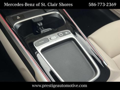 Used 2026 Mercedes-Benz GLB 250 4MATIC image 23