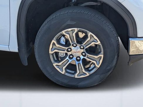 Used 2025 GMC Sierra 1500 SLT image 10