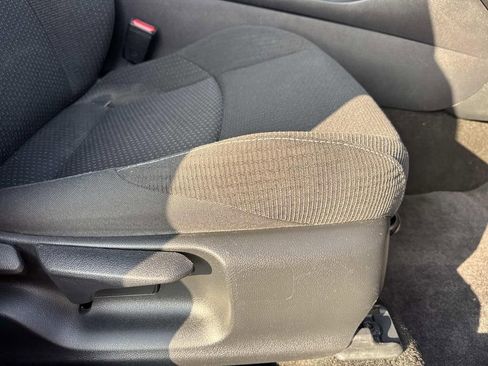 Used 2018 Toyota C-HR XLE FWD image 12
