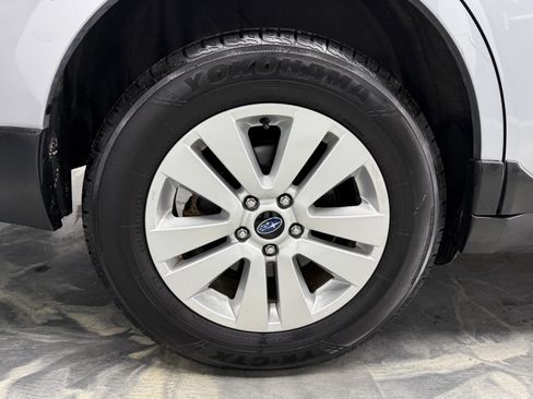 Used 2019 Subaru Outback 2.5i Premium image 28