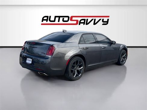 Used 2023 Chrysler 300 S image 7
