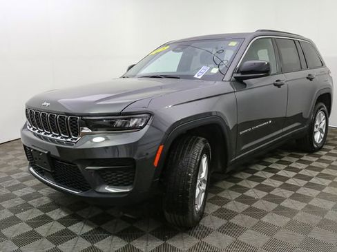 Used 2025 Jeep Grand Cherokee Laredo X w/ Luxury Tech Group I AWD/4WD image 5