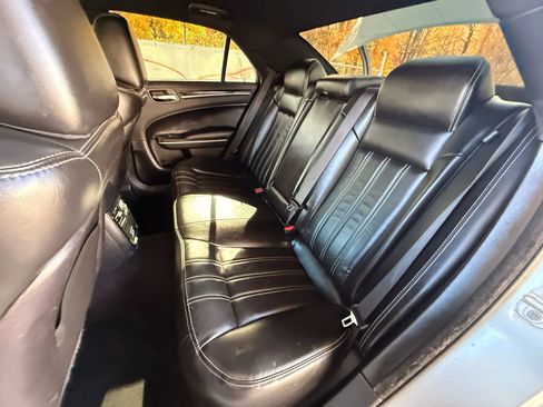 Used 2020 Chrysler 300 S image 19