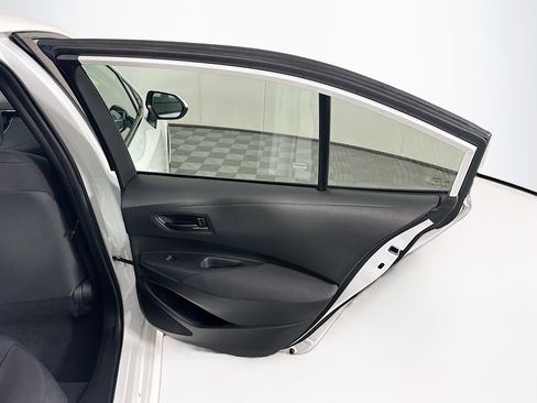 Used 2024 Toyota Corolla LE image 27