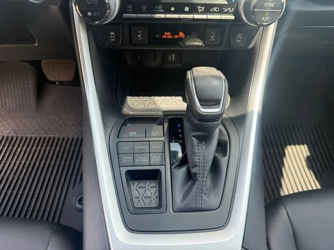 Used 2025 Toyota RAV4 XLE Premium w/ Weather Package AWD/4WD image 22