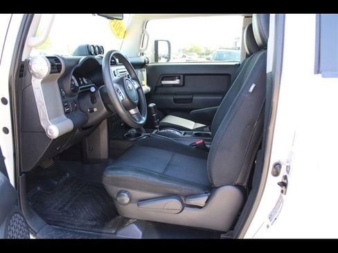 Used 2014 Toyota FJ Cruiser 4WD w/ Convenience Package image 14