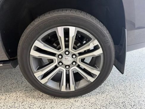 Used 2017 GMC Yukon Denali w/ Open Road Package AWD/4WD image 39