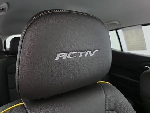 Used 2025 Chevrolet Trax ACTIV w/ Driver Confidence Package FWD image 46