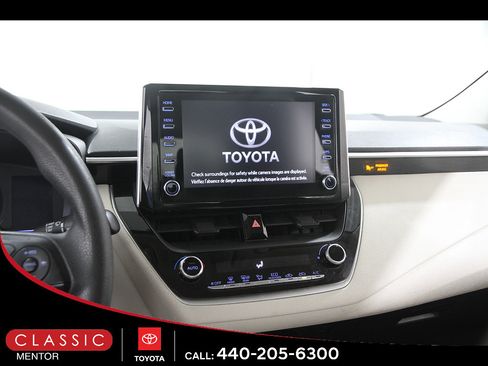 Used 2020 Toyota Corolla LE FWD image 9