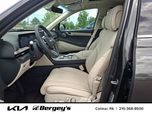 Used 2025 Genesis GV80 2.5T Prestige AWD/4WD image 16