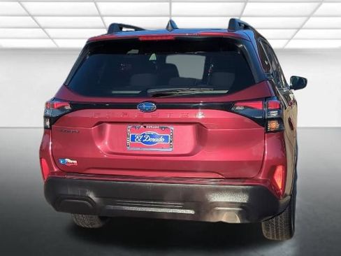 Used 2025 Subaru Forester Premium image 26