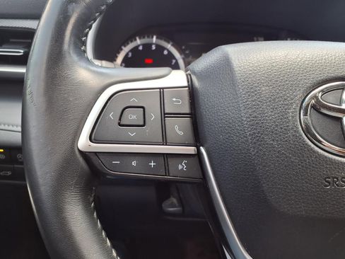 Used 2023 Toyota Highlander XSE FWD image 23