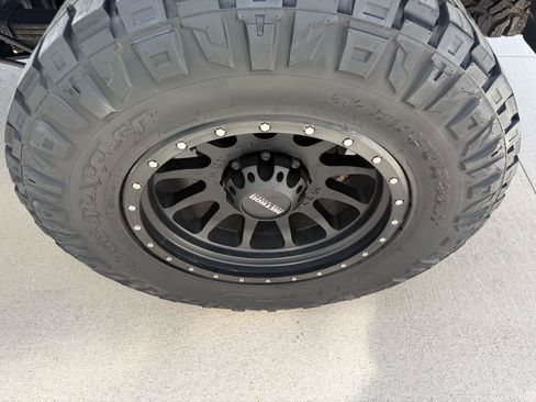 Used 2022 Ford F250 Lariat w/ Tremor Off-Road Package AWD/4WD image 9