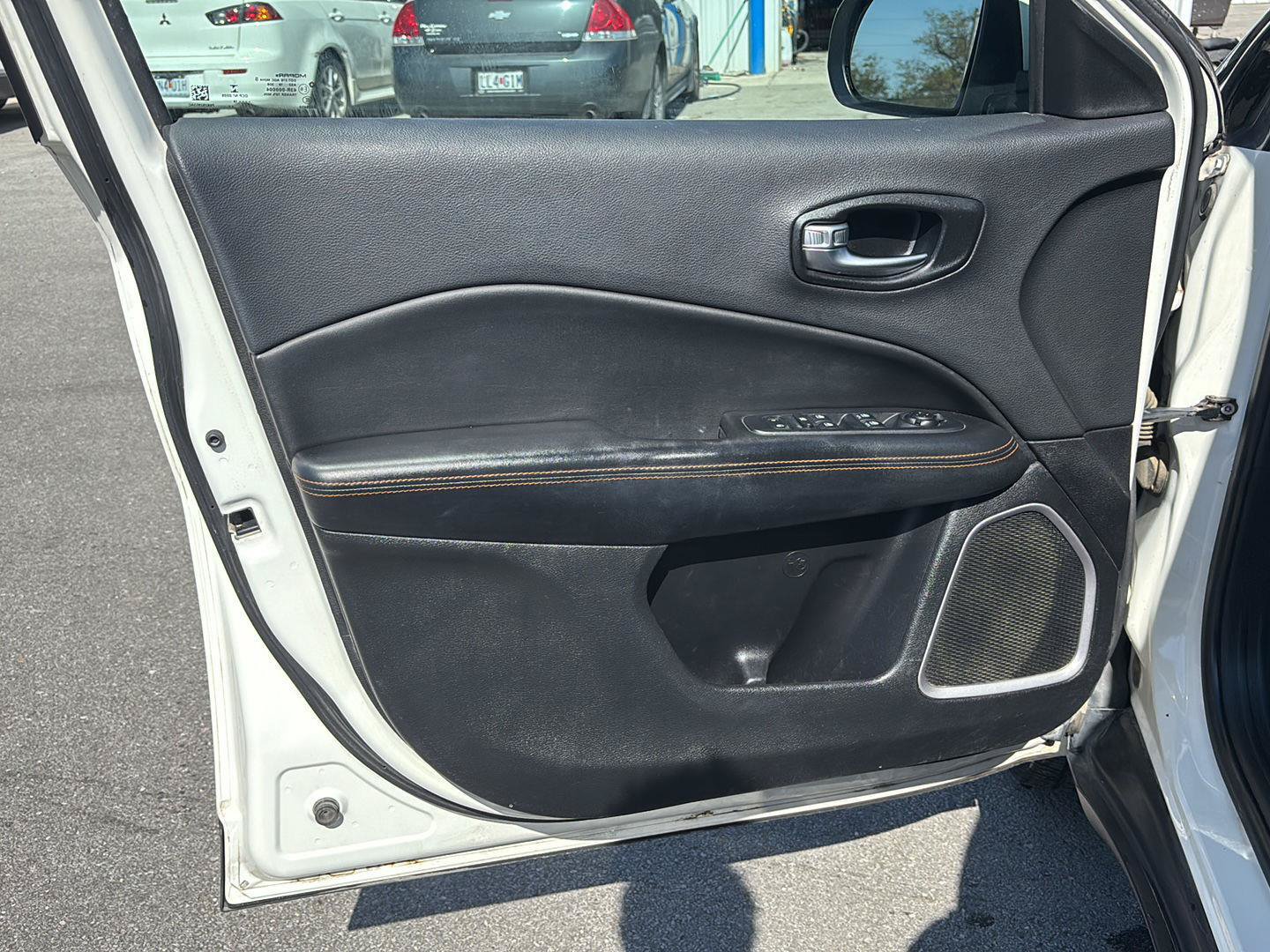 Used 2018 Jeep Compass Limited AWD/4WD image 14