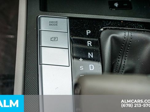 Used 2025 Hyundai Elantra Sport image 42