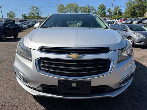 Used 2015 Chevrolet Cruze LT FWD image 2