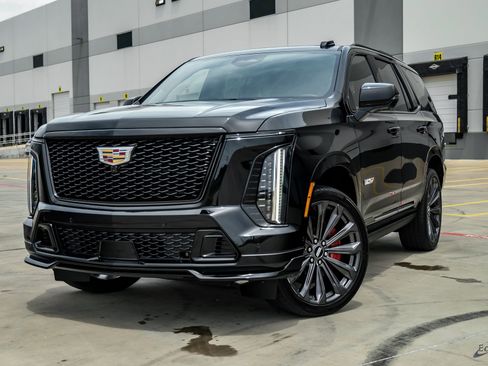 Used 2025 Cadillac Escalade V AWD/4WD image 5
