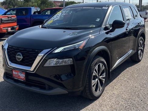 Certified 2023 Nissan Rogue SV image 3