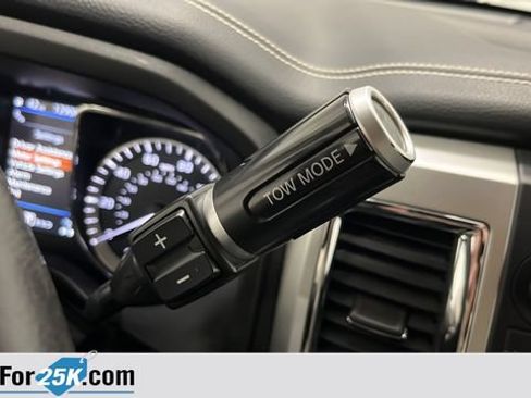 Used 2019 Nissan Titan PRO-4X w/ Pro-4x Utility Package AWD/4WD image 18