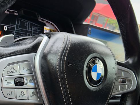 Used 2022 BMW X7 xDrive40i w/ Premium Package image 49