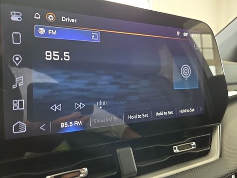 Used 2026 Chevrolet Equinox LT w/ Convenience Package II image 43