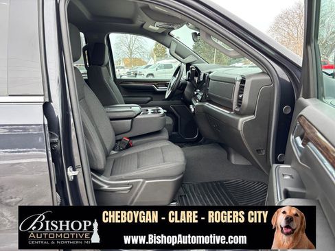 Used 2024 GMC Sierra 1500 SLE image 41