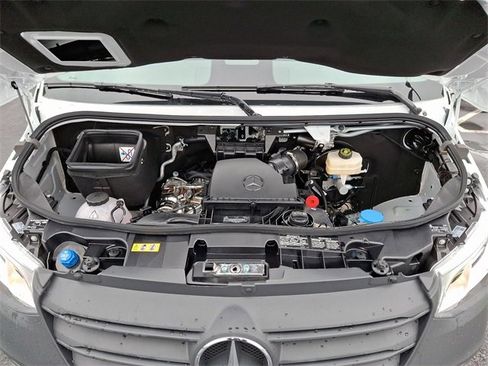 Used 2025 Mercedes-Benz Sprinter 2500 image 27