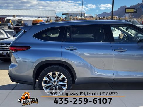 Used 2023 Toyota Highlander Limited image 6